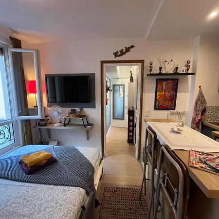 Homestay Cosy And Charming In Historic Montmartre *